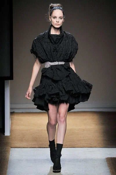 Look 11